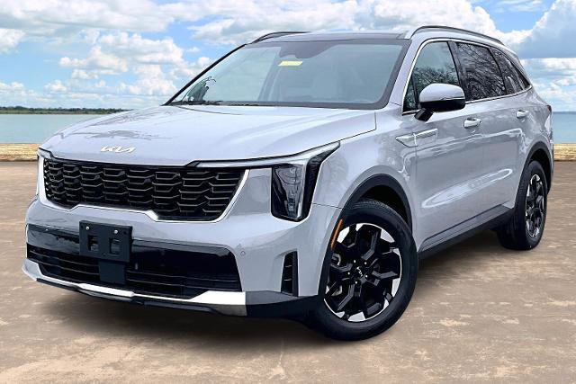 Used 2024 Kia Sorento S w/ Panoramic Sunroof Package image 3