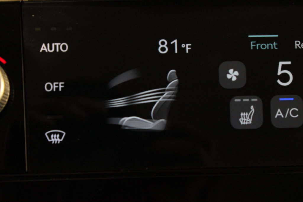 Used 2026 Genesis GV70 2.5T AWD/4WD image 24
