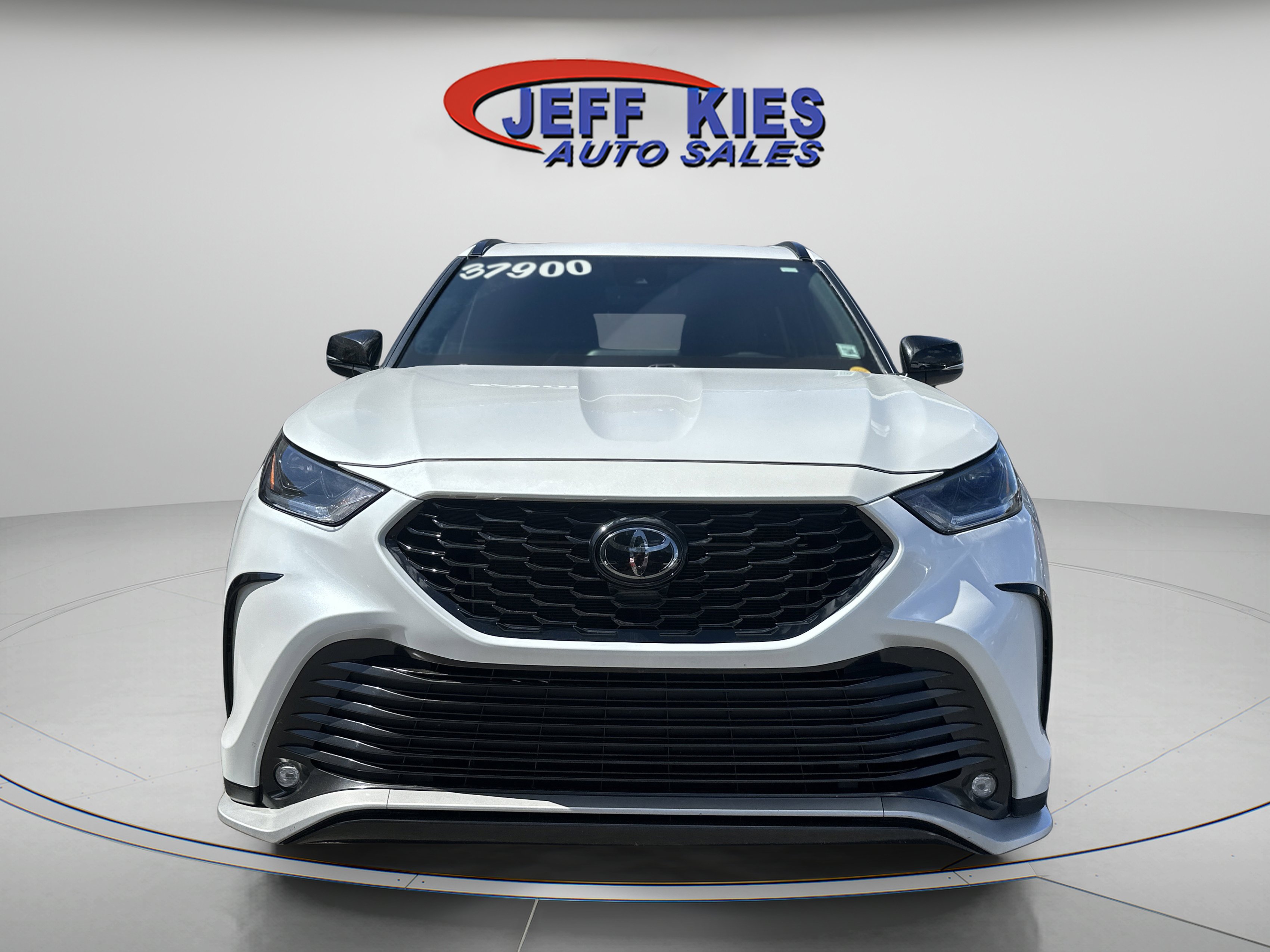 Used 2022 Toyota Highlander XSE image 3