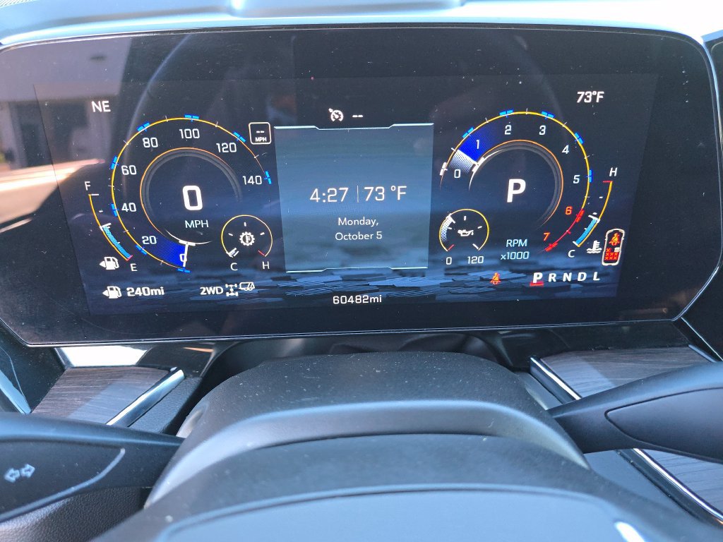 Used 2025 Chevrolet Suburban LT AWD/4WD image 36