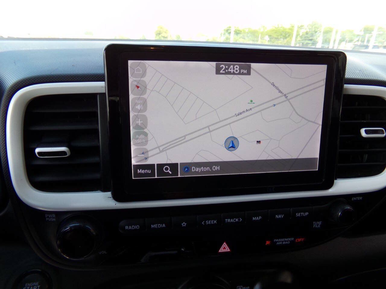 Used 2023 Hyundai Venue Limited FWD image 18