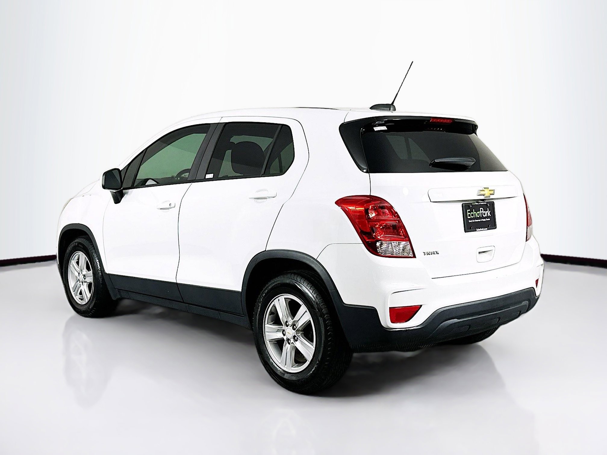 Used 2020 Chevrolet Trax LS w/ Tint and Cruise Package image 5