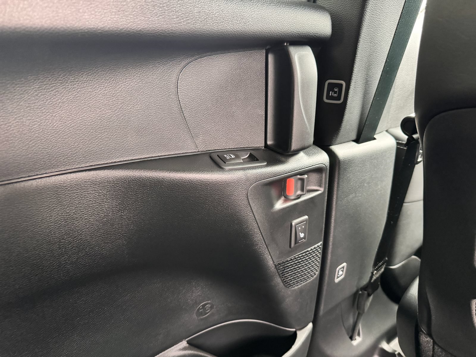 New 2026 Chrysler Pacifica Limited w/ S Appearance Package FWD image 25