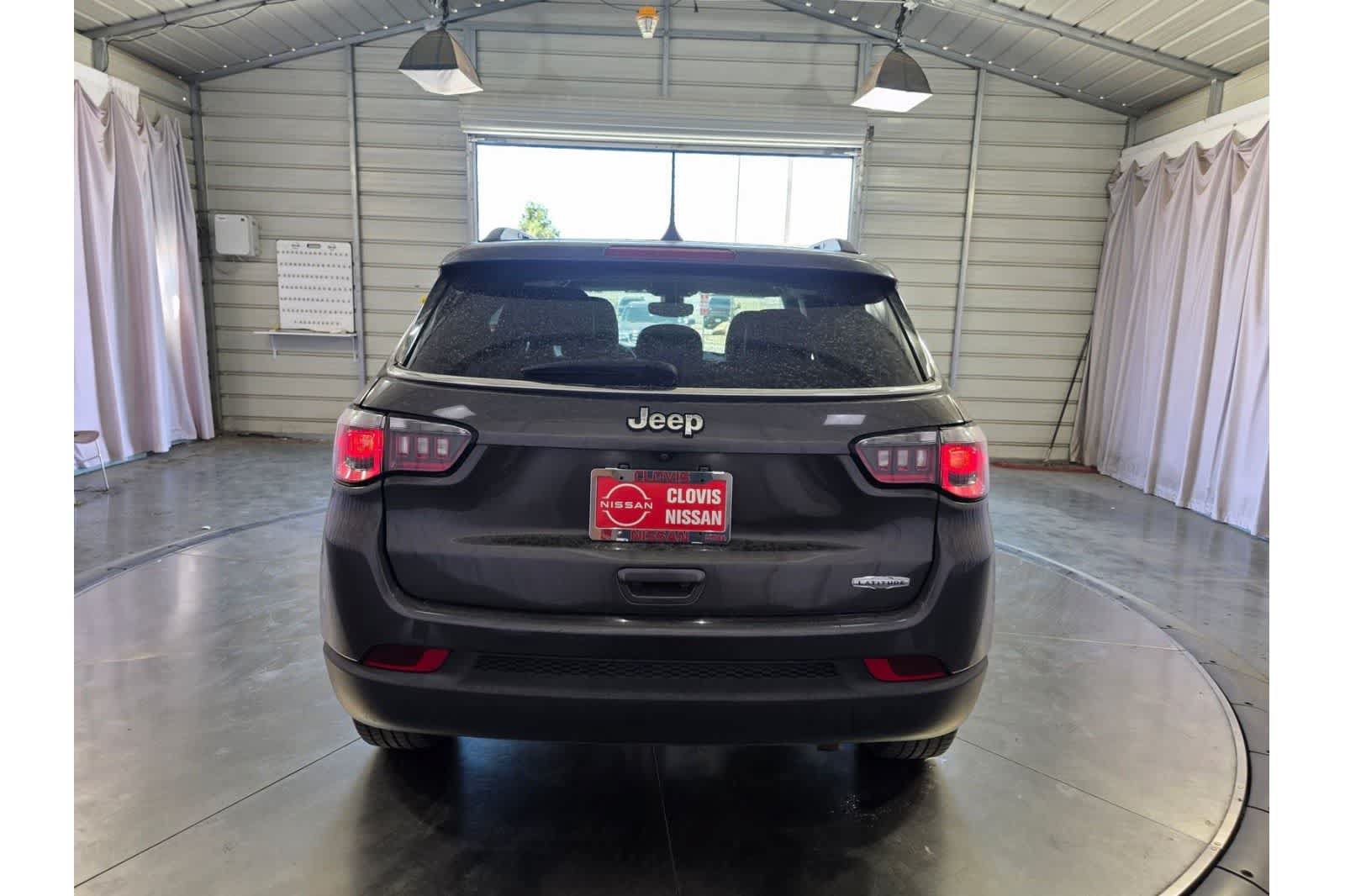 Used 2020 Jeep Compass Latitude FWD image 10