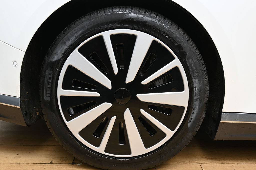 Used 2023 Lucid Air Pure AWD/4WD image 11