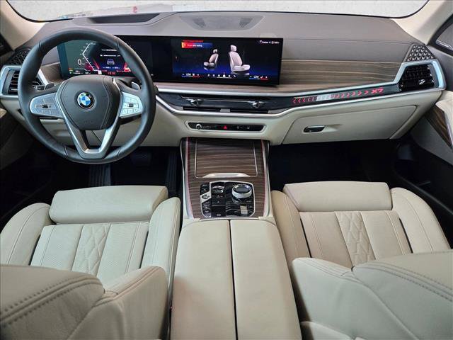 Used 2025 BMW X7 xDrive40i w/ Premium Package AWD/4WD image 20