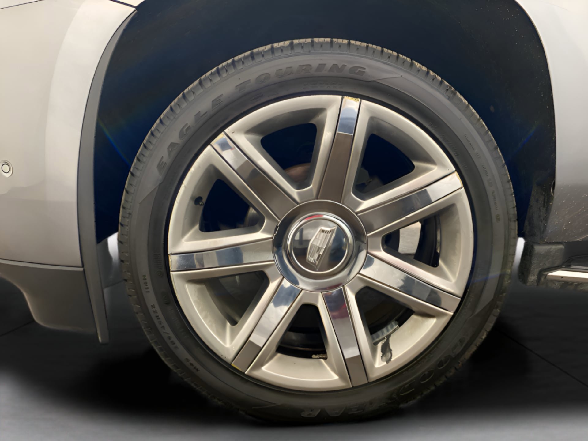 Used 2020 Cadillac Escalade Luxury RWD image 17