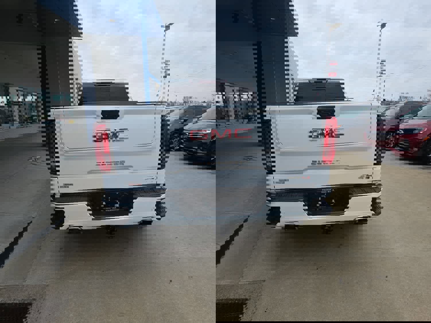 Used 2020 GMC Sierra 1500 AT4 w/ AT4 Premium Package image 9