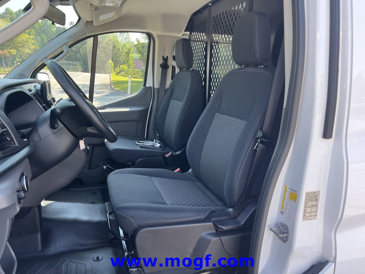 Used 2024 Ford Transit 250 Low Roof w/ Exterior Upgrade Package image 18