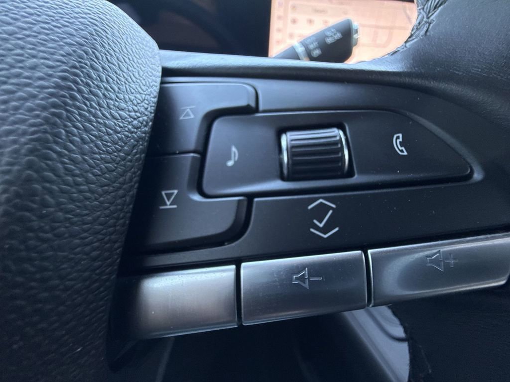 Used 2024 Cadillac XT4 Luxury image 43