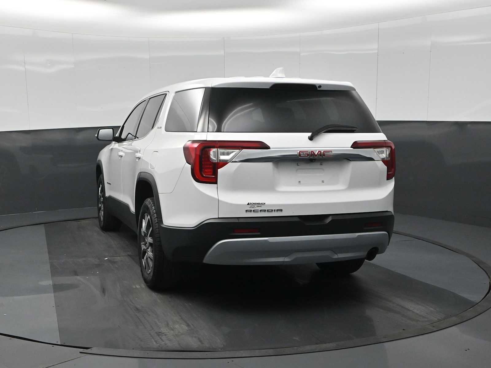 Used 2021 GMC Acadia SLE w/ LPO, Cargo Package image 7