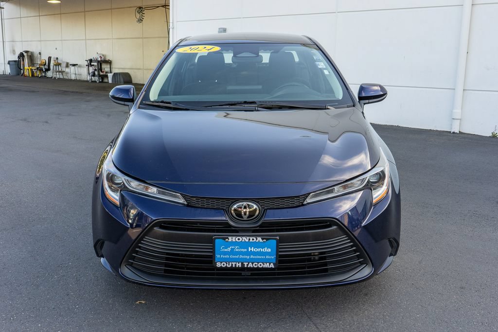 Used 2024 Toyota Corolla LE FWD image 4