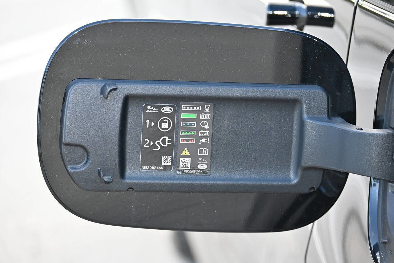 Used 2025 Land Rover Range Rover Sport Dynamic SE image 22