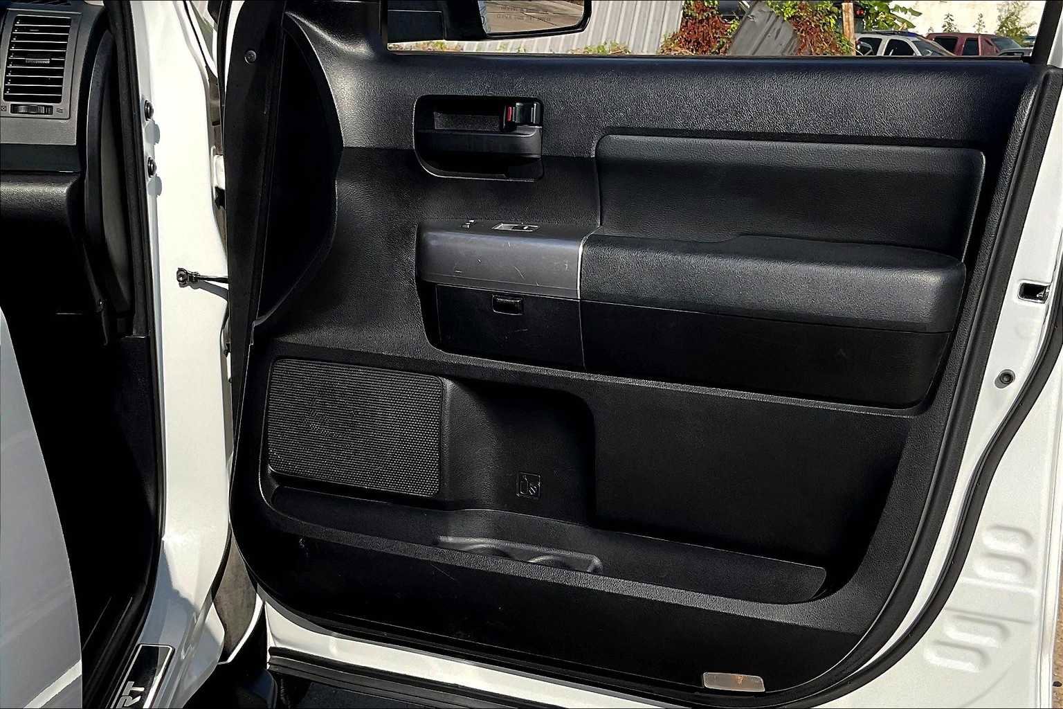 Used 2022 Toyota Sequoia TRD Sport image 17