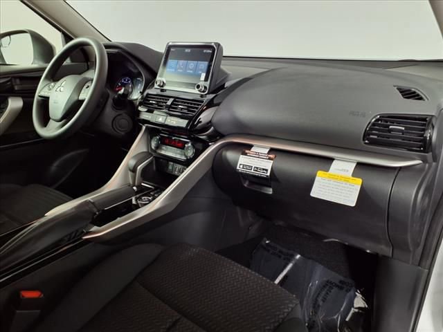 New 2025 Mitsubishi Eclipse Cross LE AWD/4WD image 7