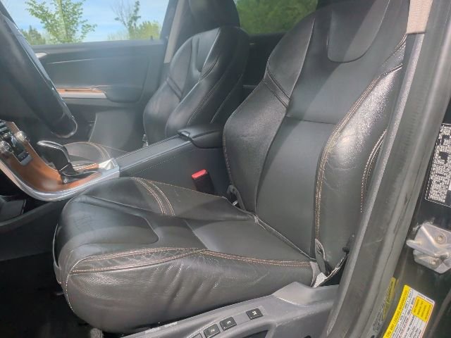 Used 2017 Volvo XC60 T5 Inscription image 14