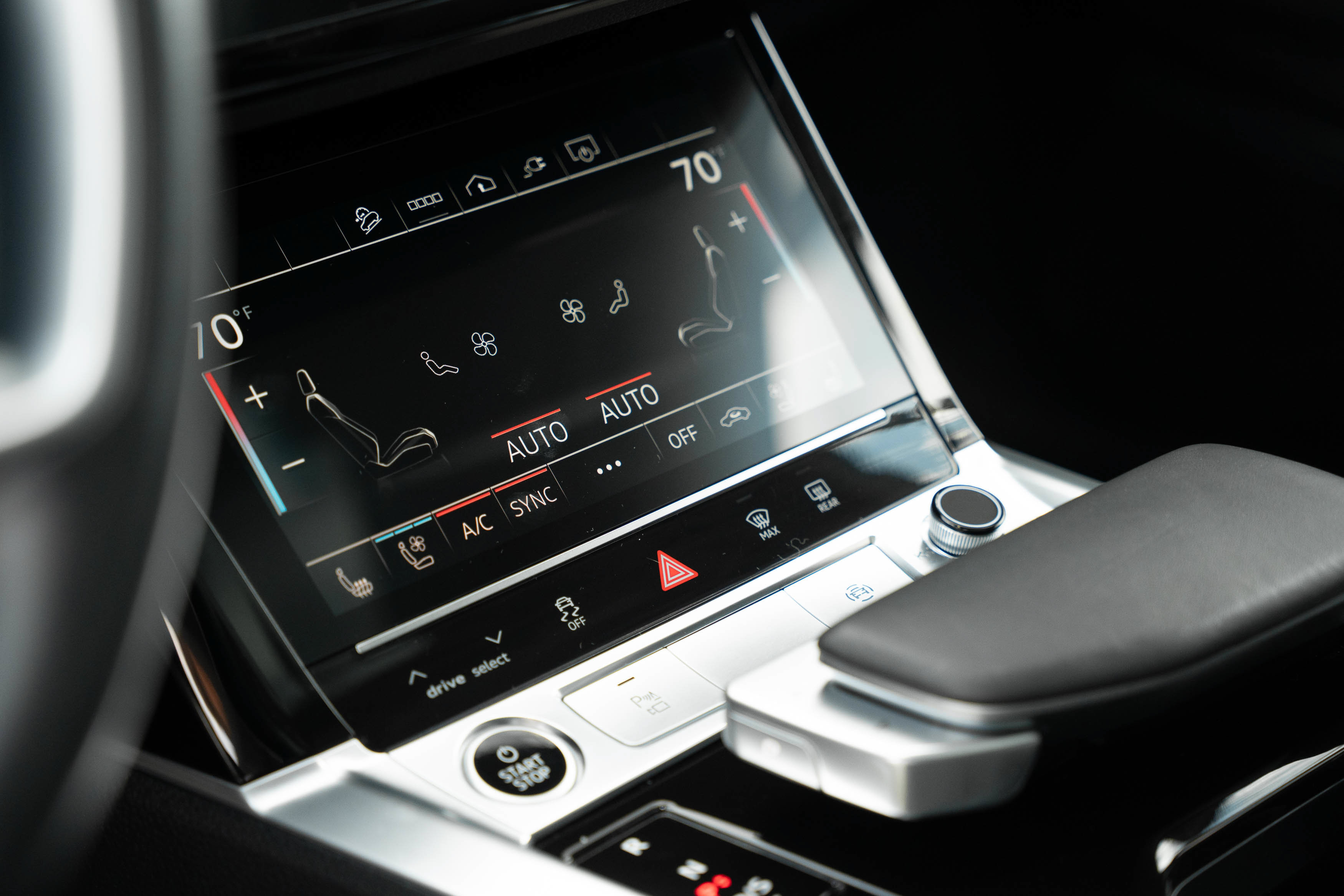 Certified 2024 Audi Q8 e-tron Premium Plus AWD/4WD image 13