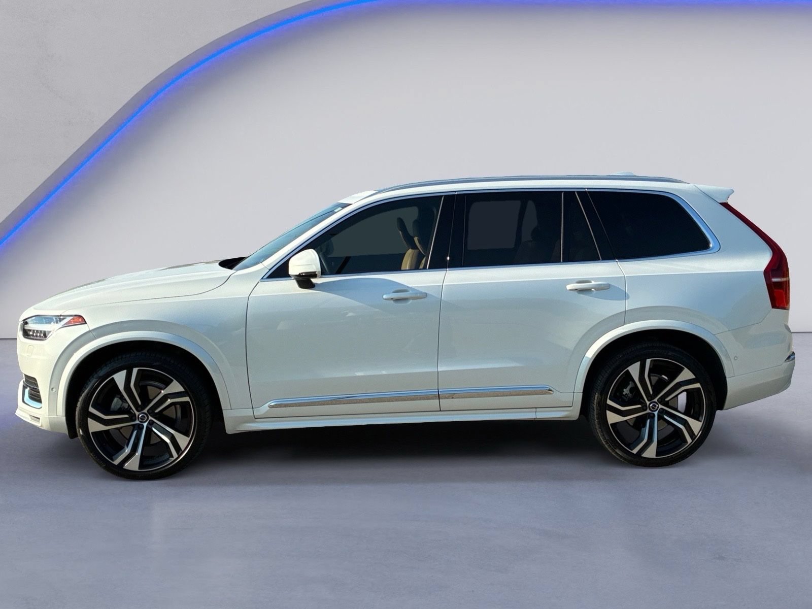 Used 2024 Volvo XC90 B6 Ultimate w/ Protection Package Premier AWD/4WD image 7