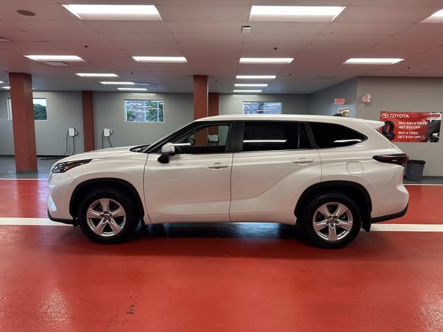 Certified 2025 Toyota Highlander LE AWD/4WD image 6