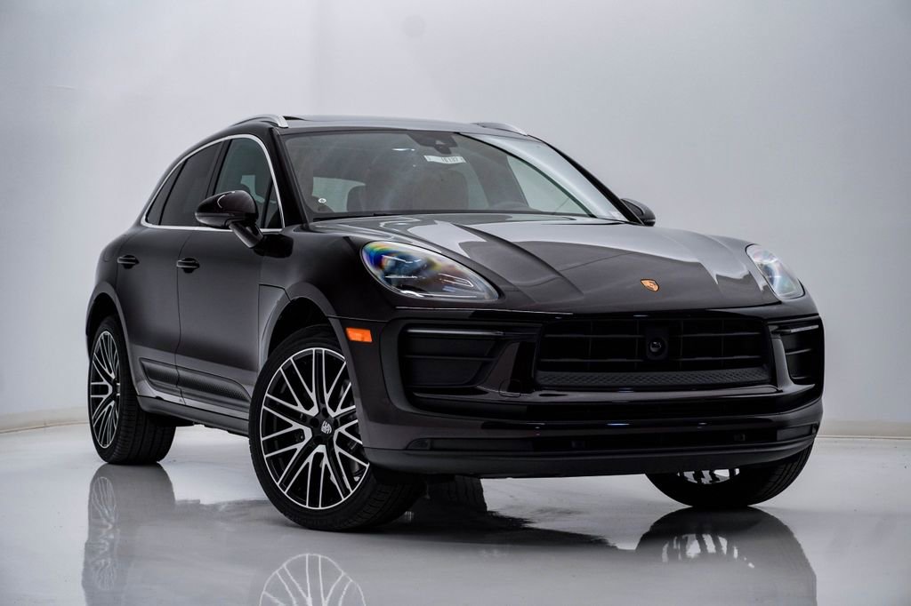 New 2026 Porsche Macan AWD/4WD image 8