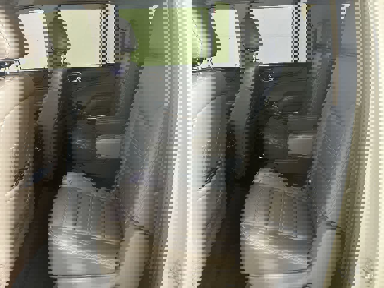 Used 2015 GMC Yukon XL Denali w/ Premium Package image 29