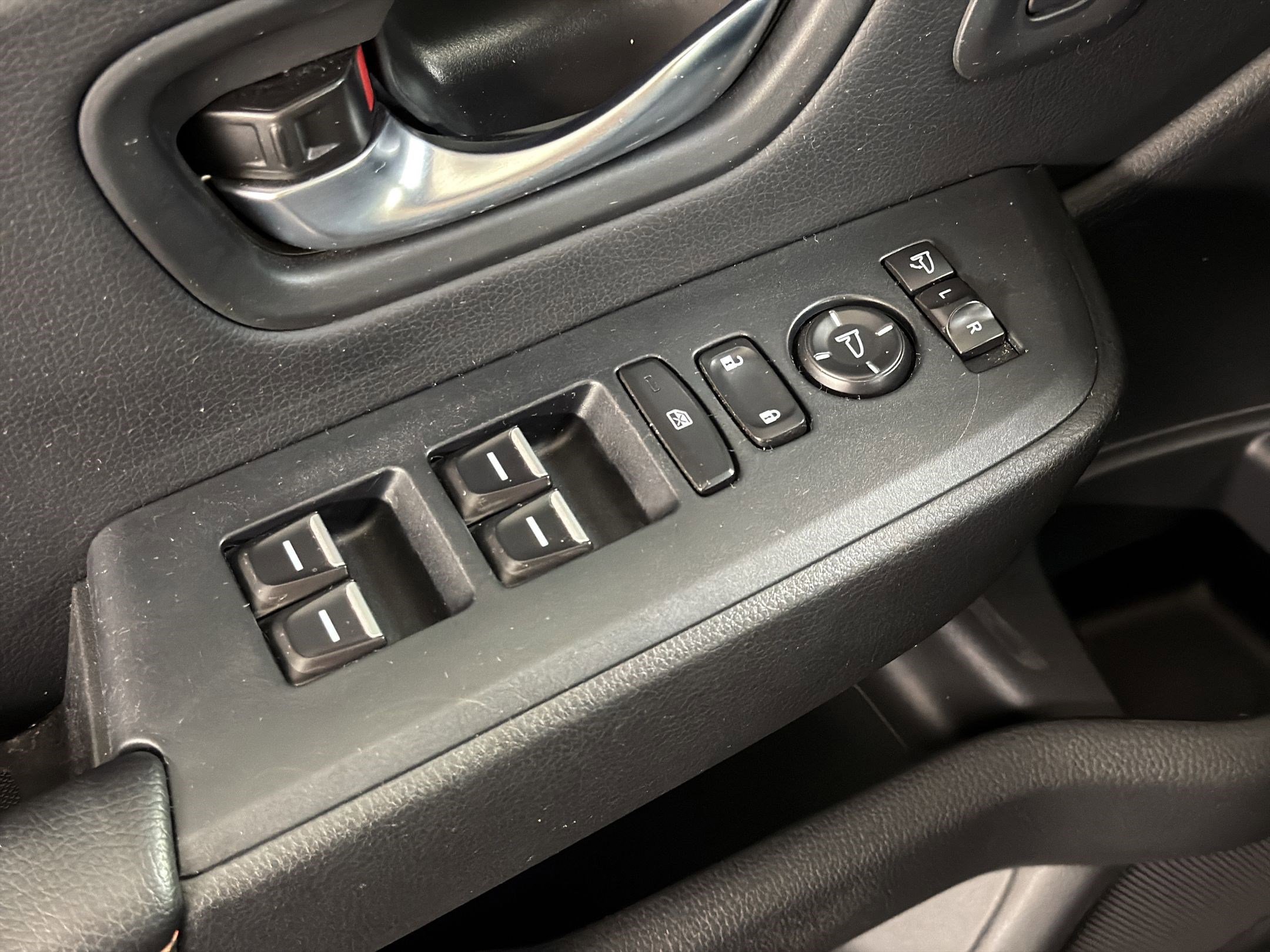 Certified 2025 Honda Pilot TrailSport image 13