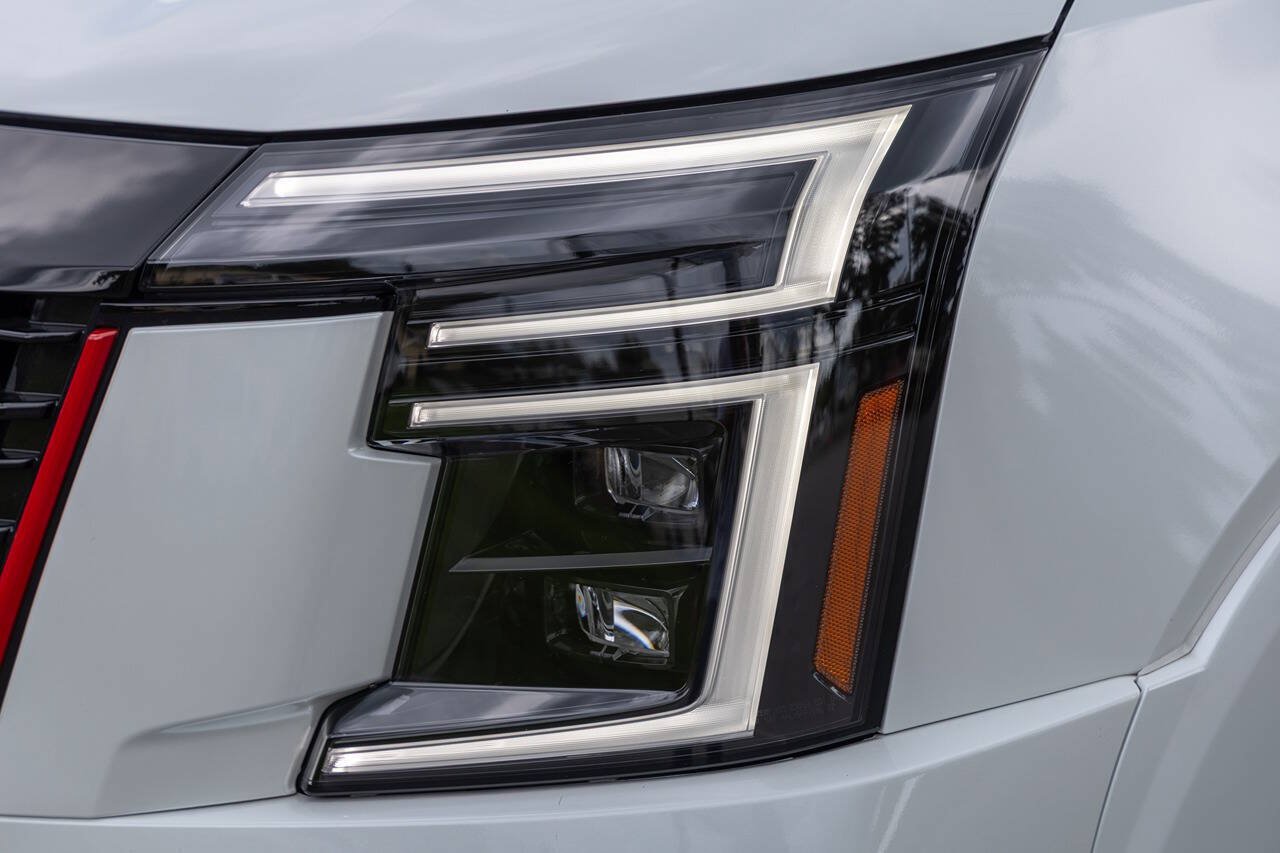 Used 2026 Nissan Armada NISMO AWD/4WD image 16