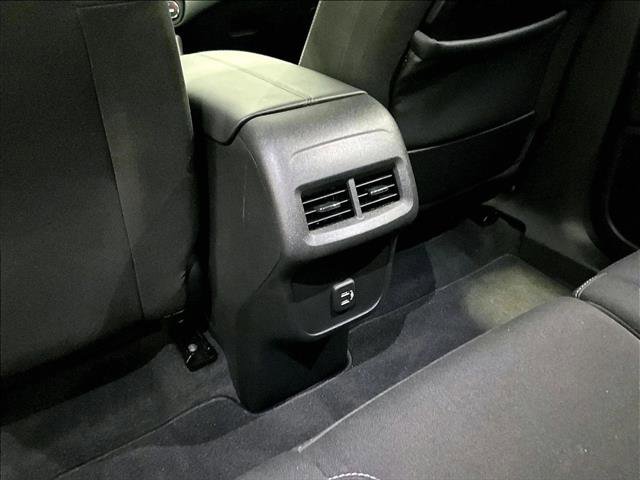 Used 2023 GMC Terrain SLE FWD image 25