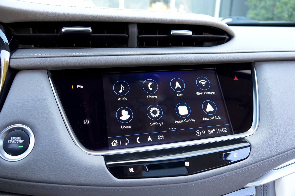 Used 2021 Cadillac XT5 Premium Luxury w/ LPO, Floor Liner Package FWD image 10