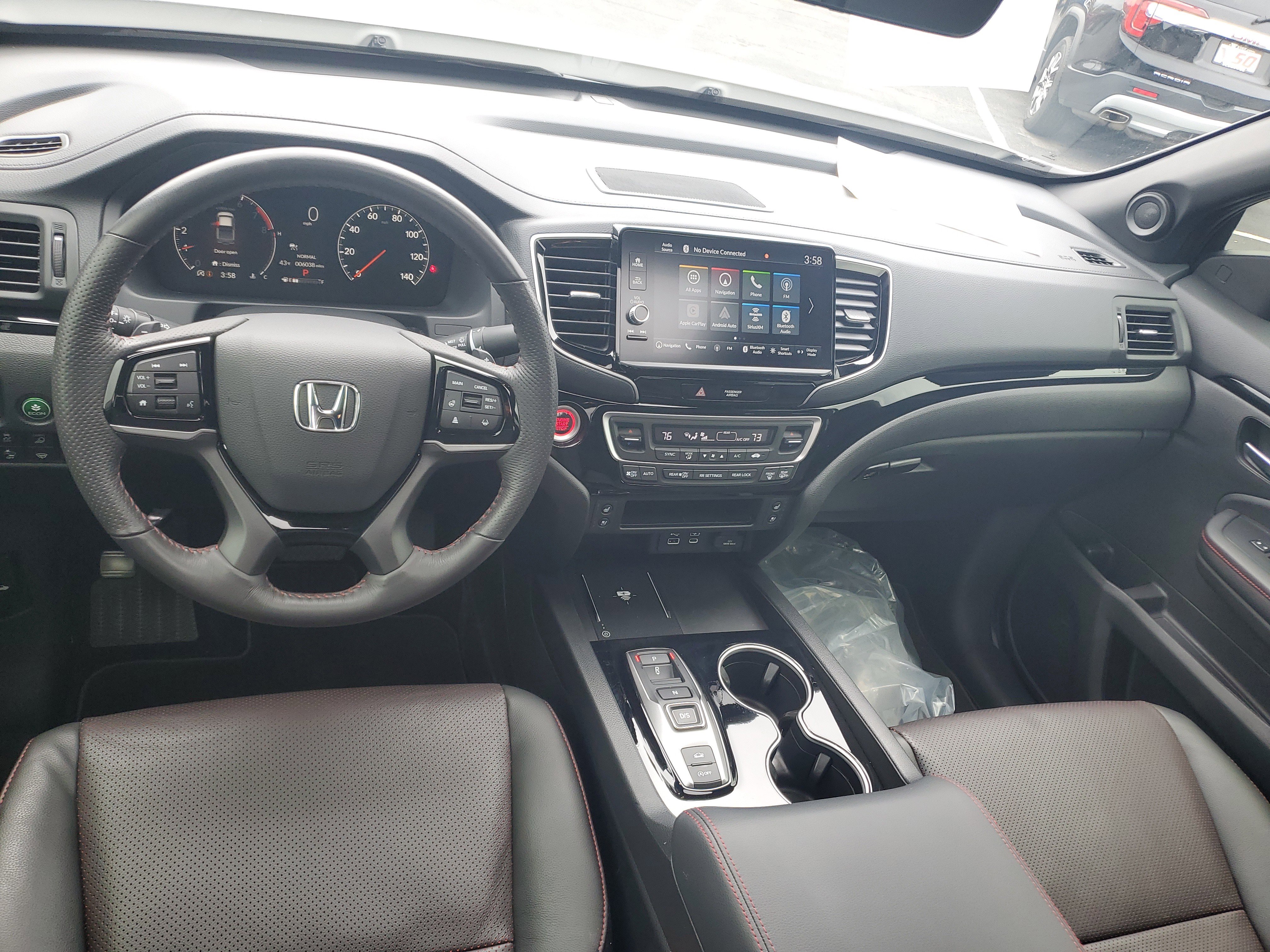 Used 2025 Honda Ridgeline Black Edition image 12