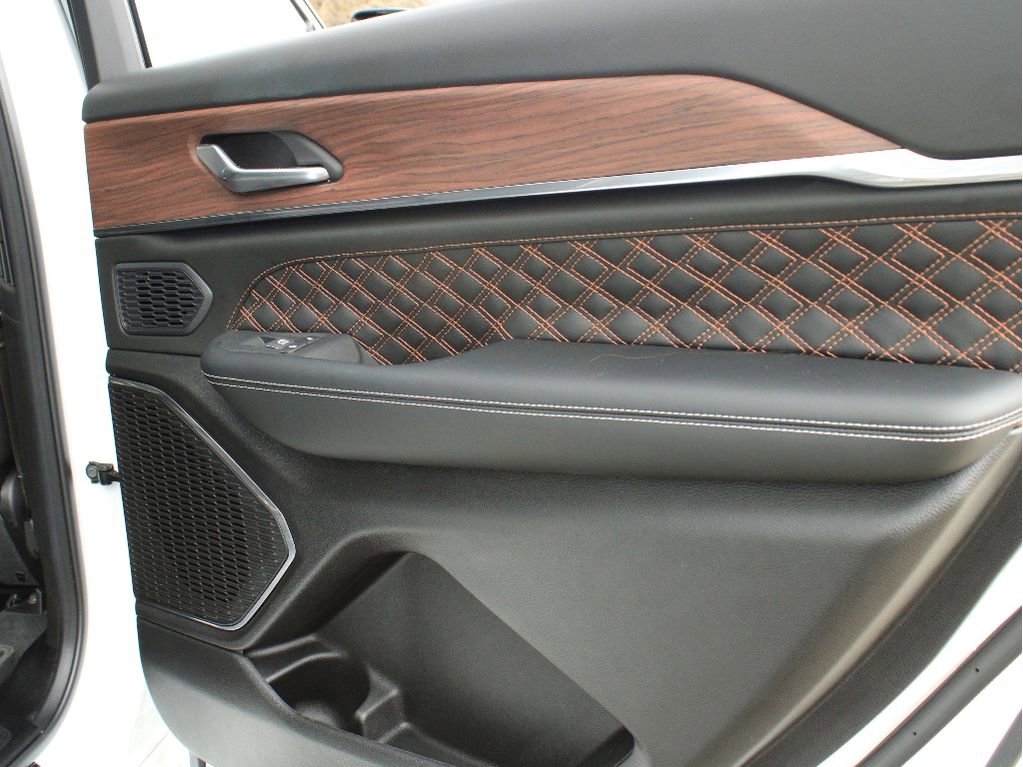 Certified 2025 Jeep Grand Cherokee L Summit image 26