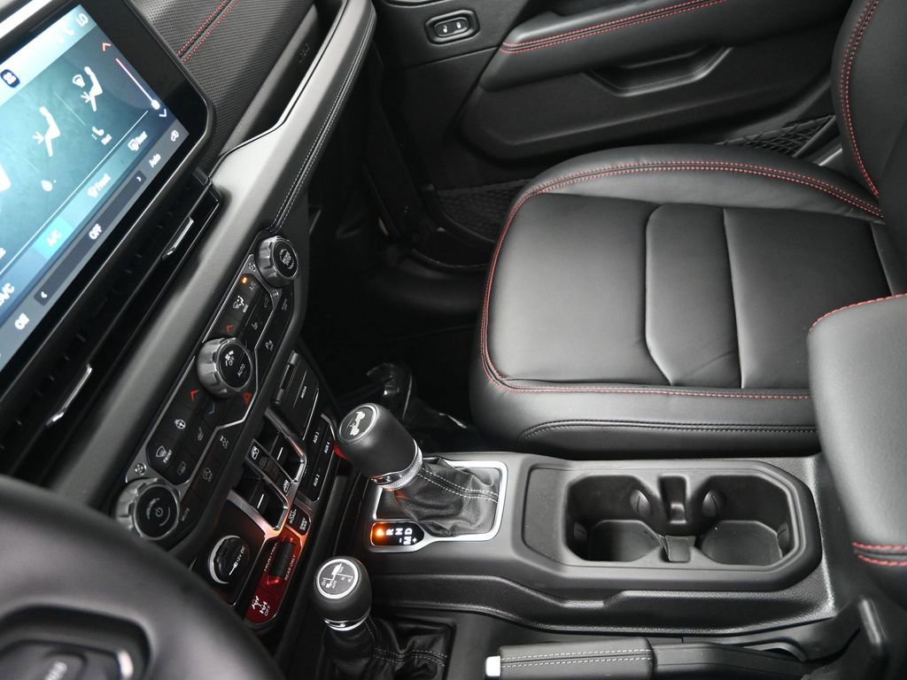 Used 2025 Jeep Wrangler Unlimited Rubicon image 21