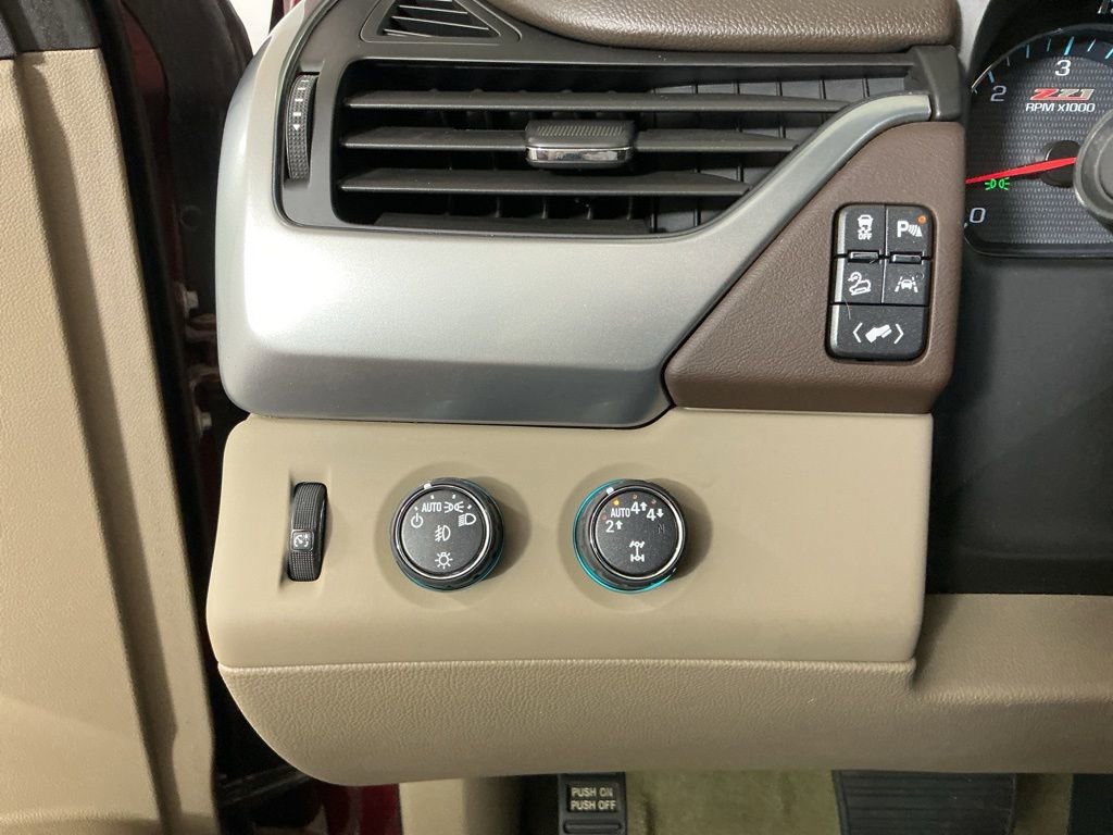 Used 2018 Chevrolet Tahoe LT image 17