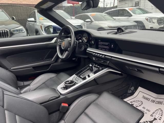 Used 2022 Porsche 911 Carrera RWD image 11