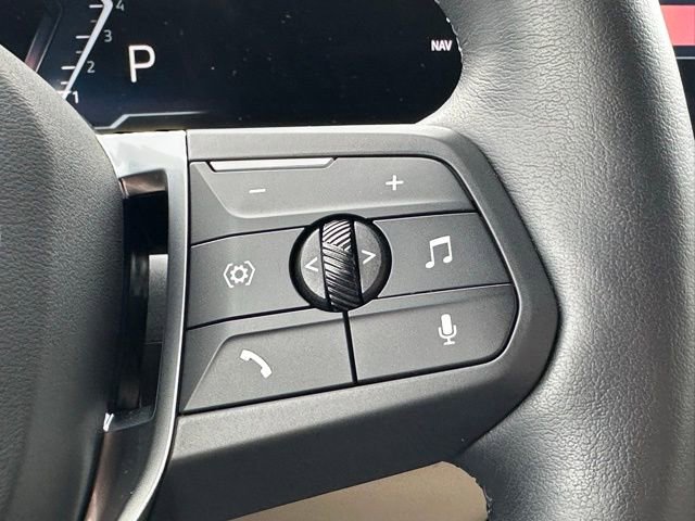 Certified 2025 BMW X2 xDrive28i image 17