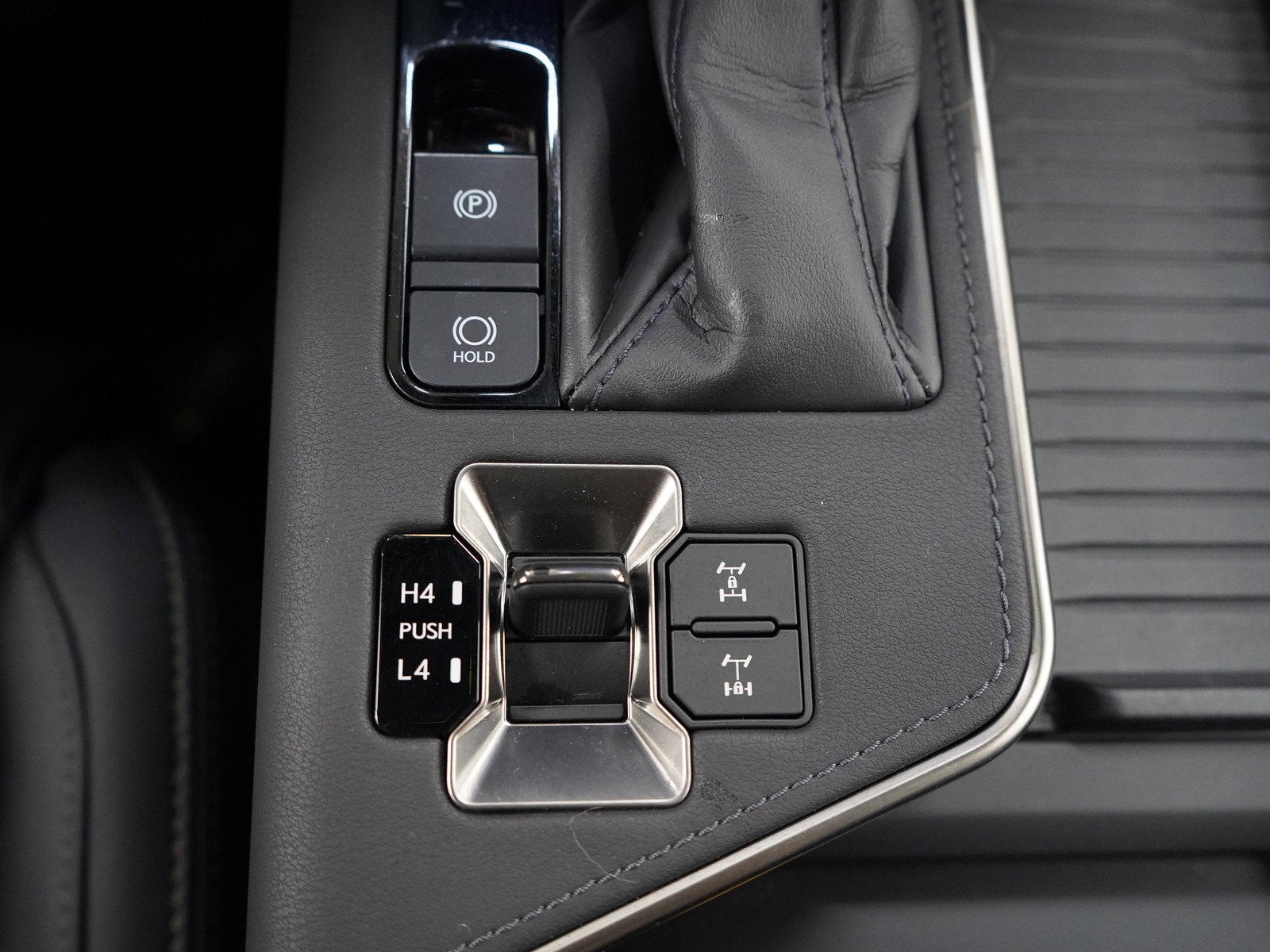 Used 2024 Lexus GX 550 image 25