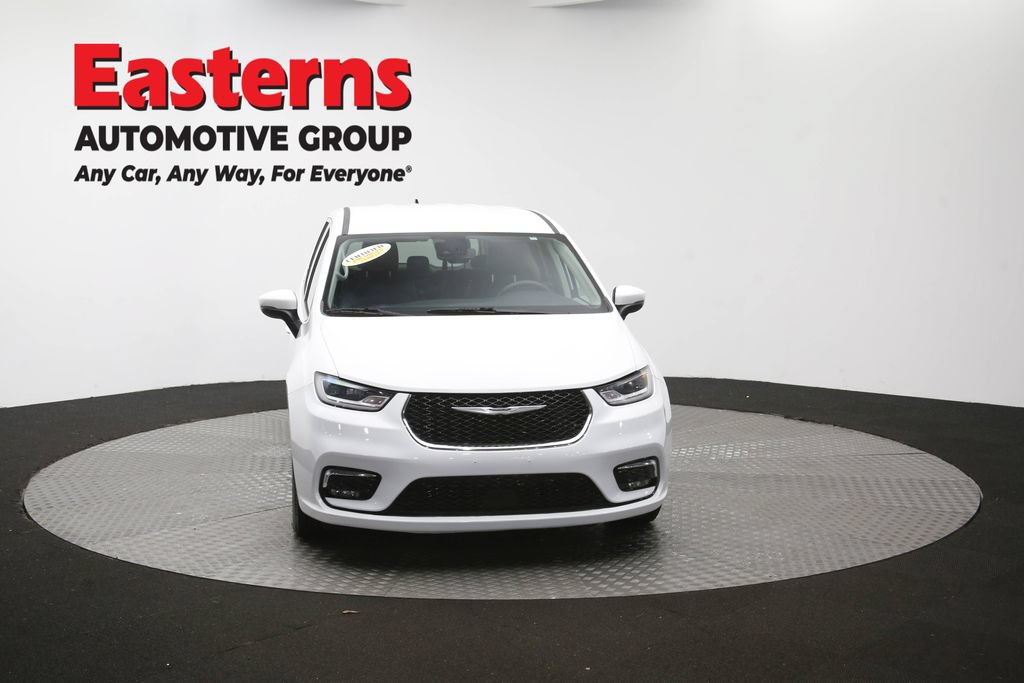 Used 2023 Chrysler Pacifica Touring-L FWD image 53