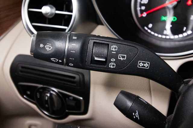 Used 2019 Mercedes-Benz GLC 300 4MATIC image 20