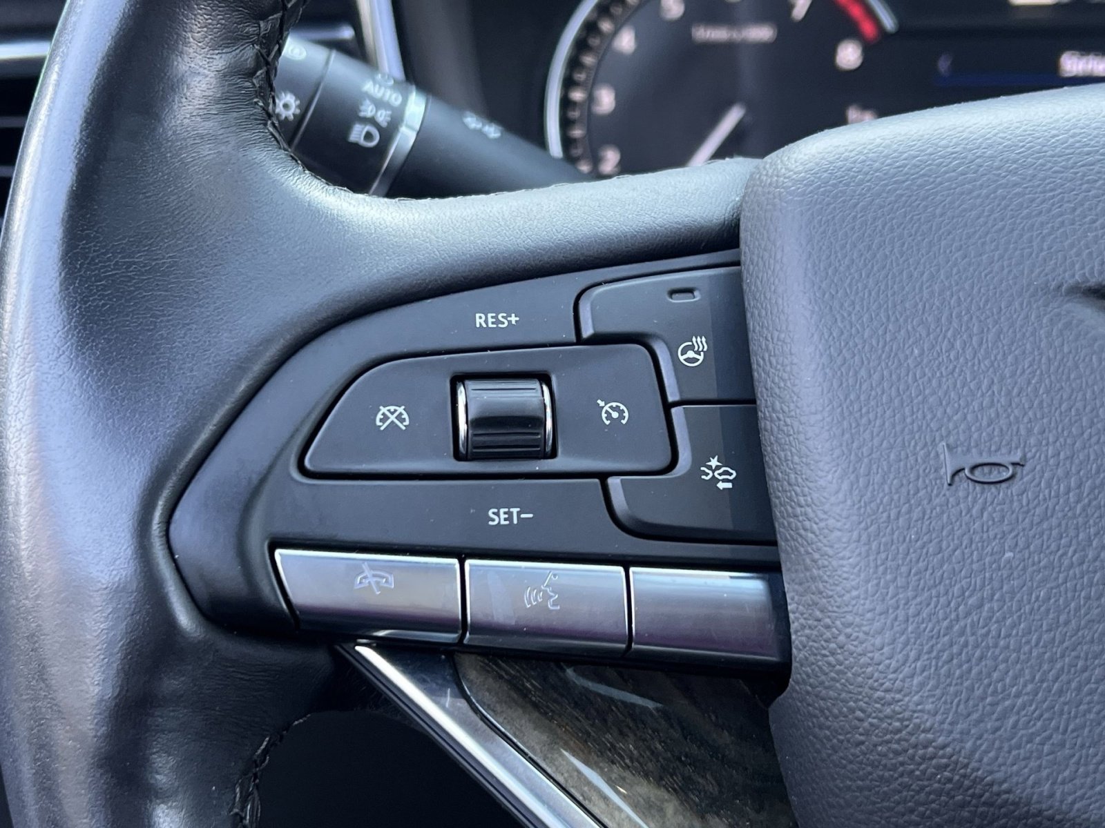 Used 2023 Cadillac XT6 Premium Luxury AWD/4WD image 36