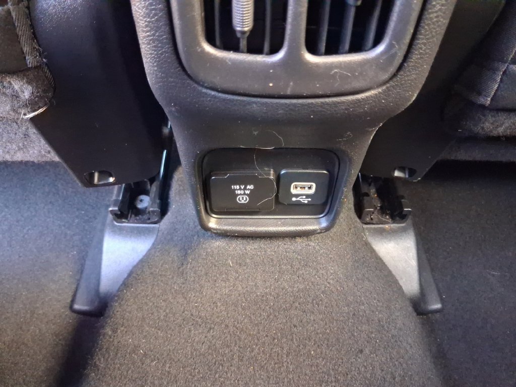 Used 2021 Jeep Compass Latitude FWD image 16