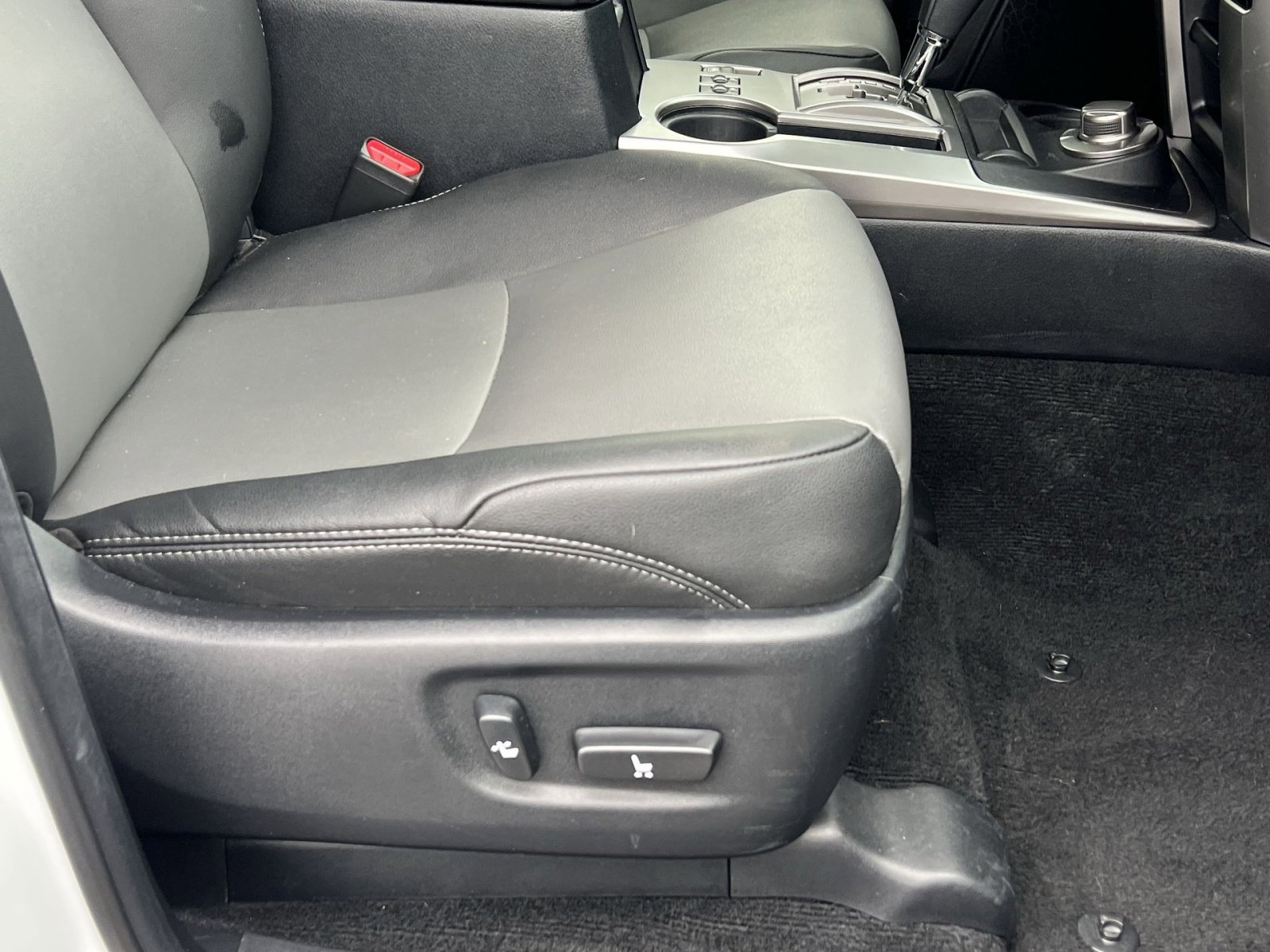 Used 2024 Toyota 4Runner SR5 Premium image 31