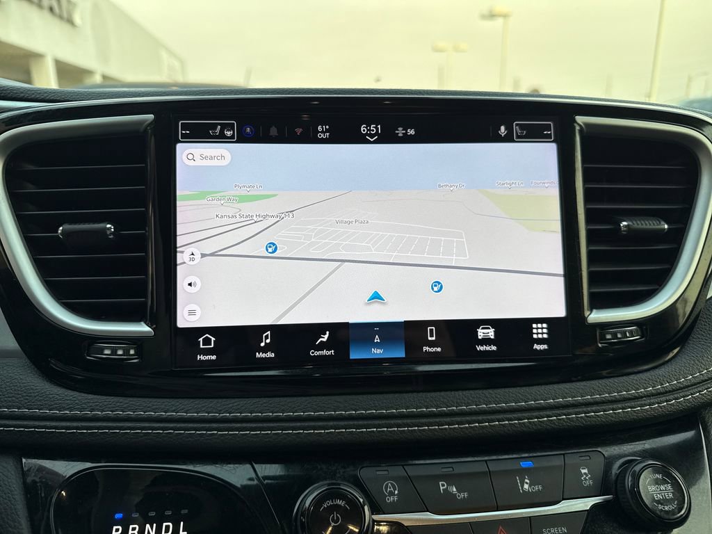 Used 2025 Chrysler Pacifica Limited FWD image 27