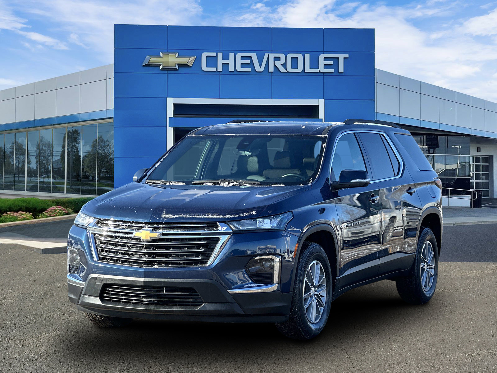 Certified 2023 Chevrolet Traverse LT w/ Rear Camera Mirror Package image 6