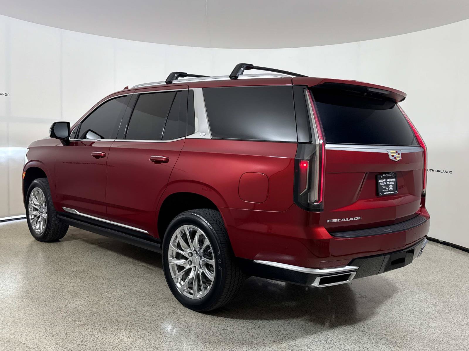 Used 2021 Cadillac Escalade Premium Luxury Platinum AWD/4WD image 3