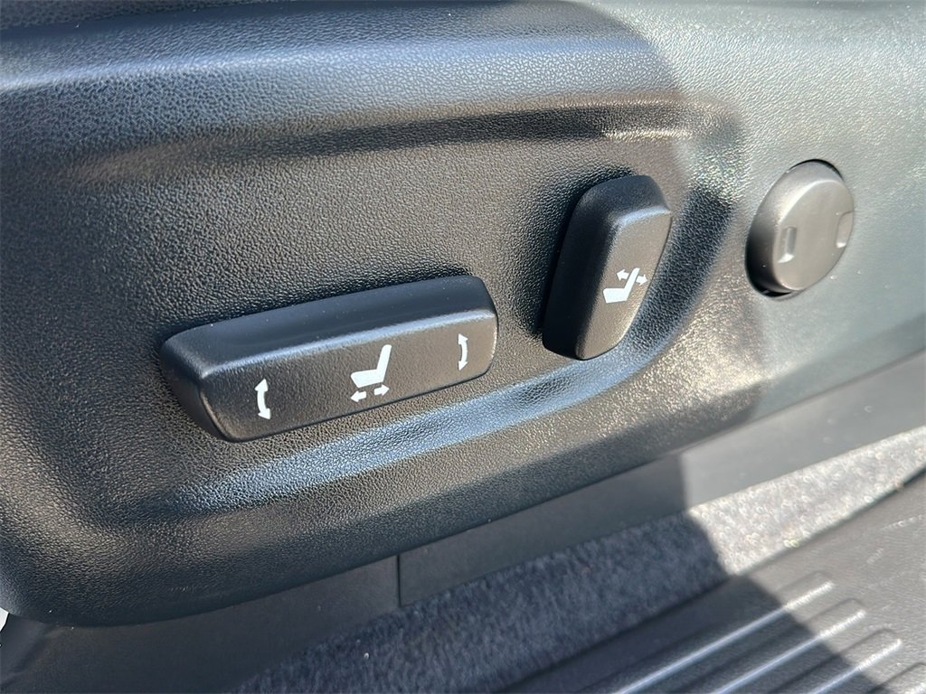 Used 2023 Lexus GX 460 Premium w/ Premium Package image 23