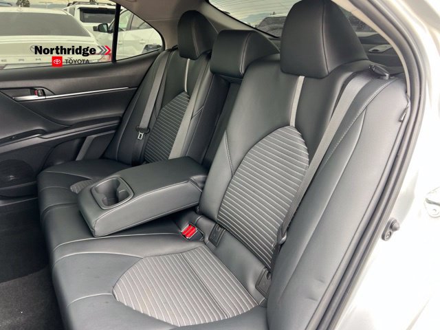 Used 2020 Toyota Camry SE w/ Carpet Mat Package FWD image 15