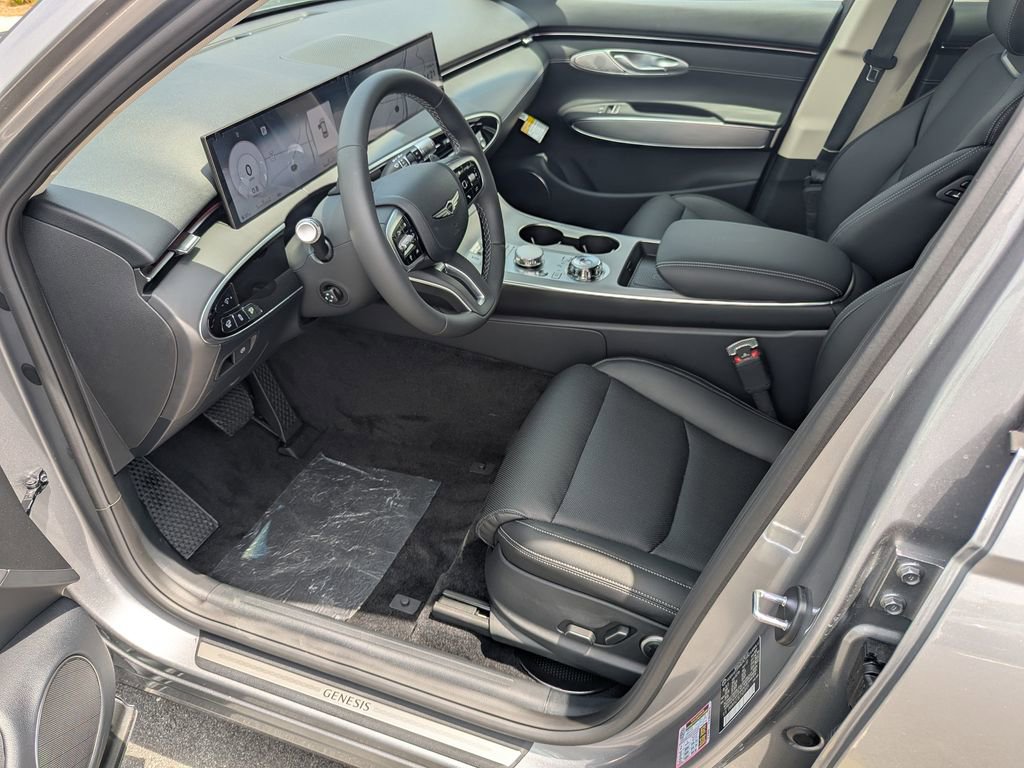Used 2026 Genesis GV70 2.5T Select image 9