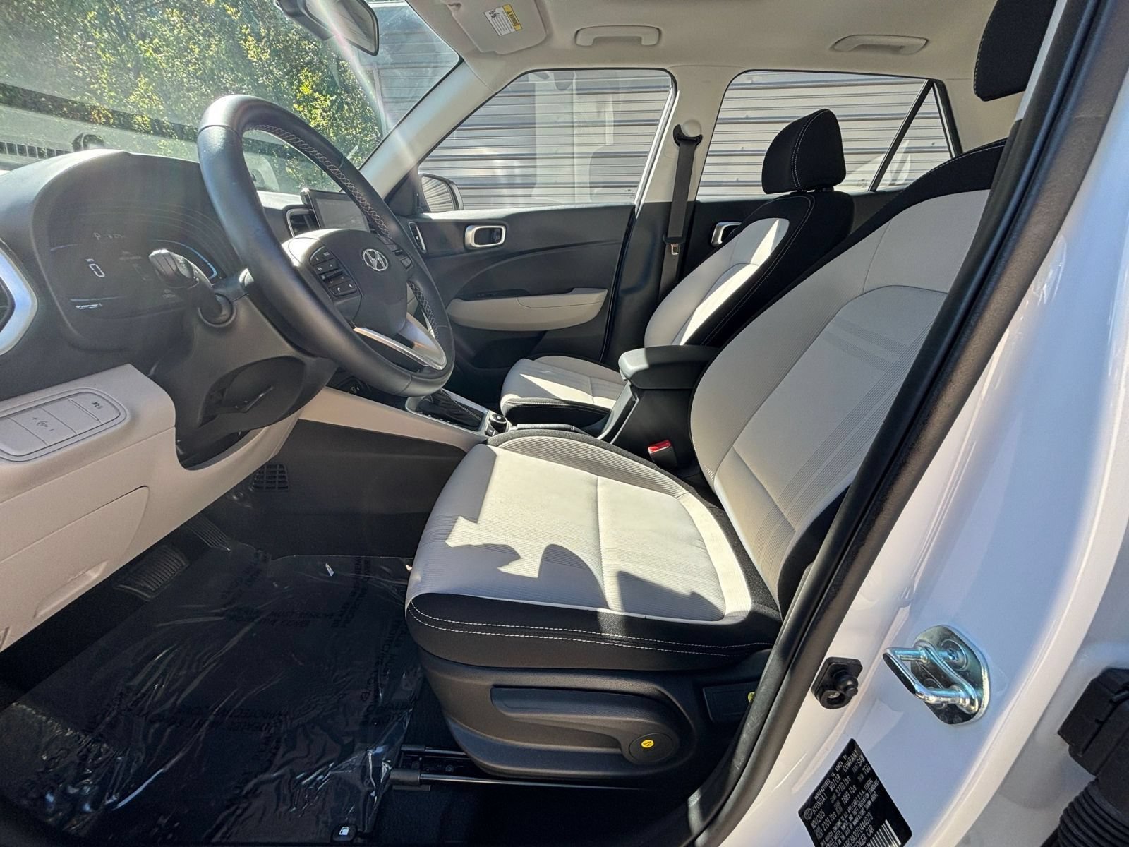 Used 2026 Hyundai Venue SEL FWD image 22