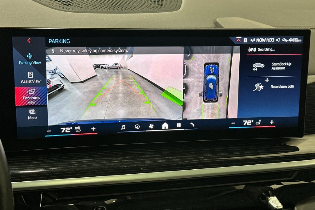Certified 2025 BMW X7 M60i AWD/4WD image 24