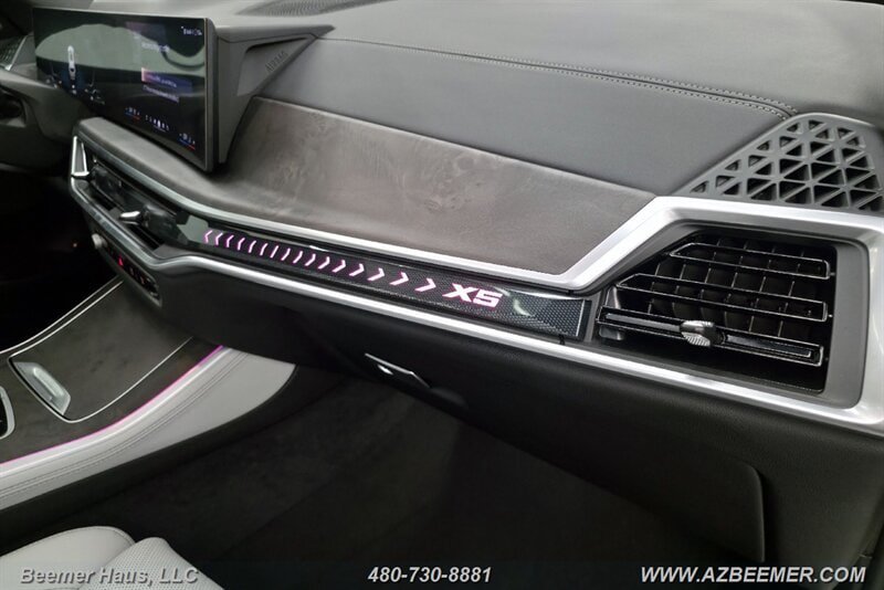 Used 2026 BMW X5 xDrive50e AWD/4WD image 41